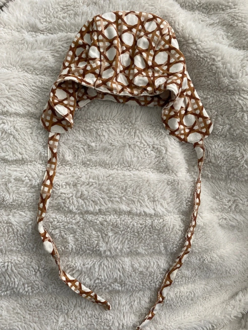 Kate Quinn Bonnet